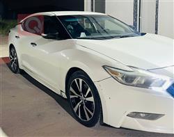 Nissan Maxima